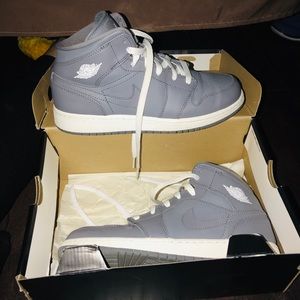 Air Jordan 1 mid (gs)